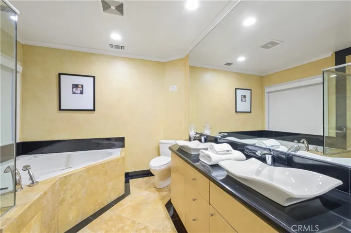 2nd Owners Bedroom Suite Attached Bathroom