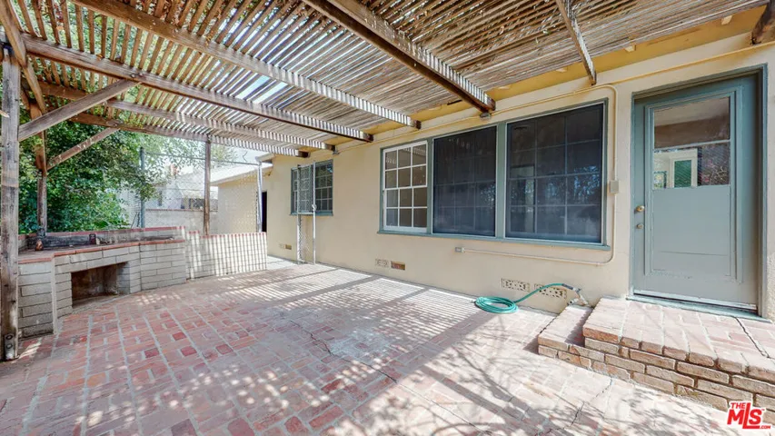 7719 Nestle Avenue, Reseda, California 91335
