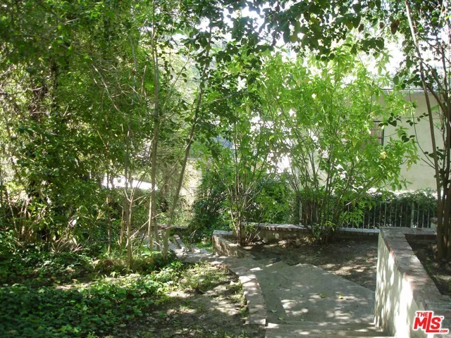 14590 Valley Vista Boulevard, Sherman Oaks, California 91403