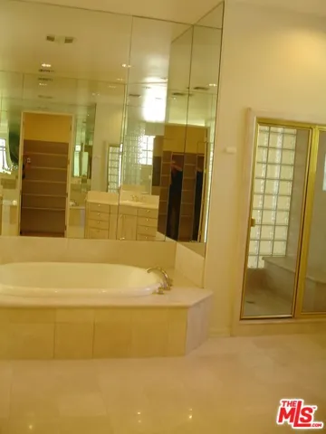 14590 Valley Vista Boulevard, Sherman Oaks, California 91403