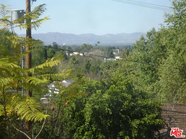 14590 Valley Vista Boulevard, Sherman Oaks, California 91403
