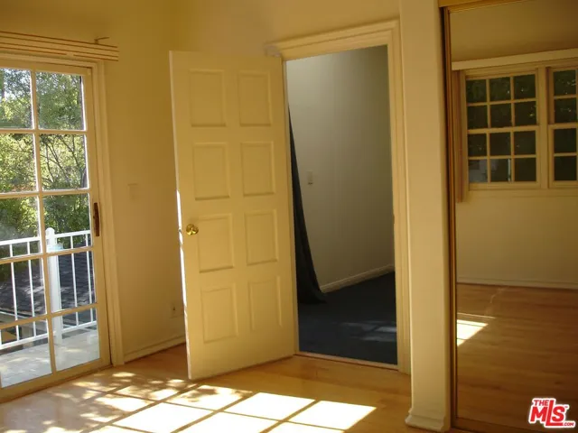 14590 Valley Vista Boulevard, Sherman Oaks, California 91403