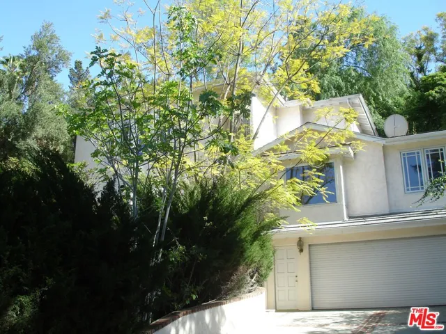 14590 Valley Vista Boulevard, Sherman Oaks, California 91403