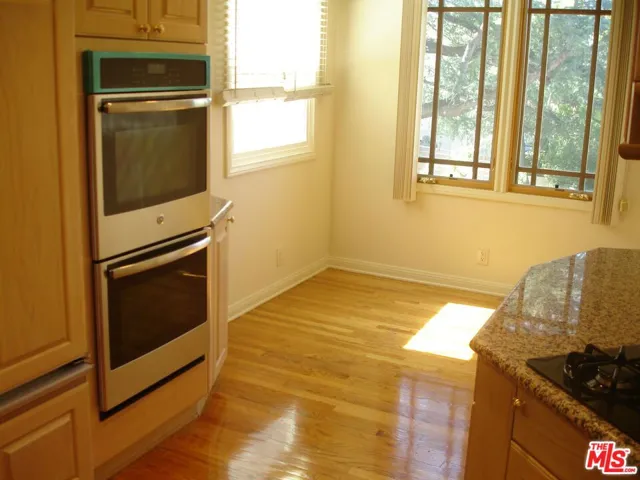 14590 Valley Vista Boulevard, Sherman Oaks, California 91403