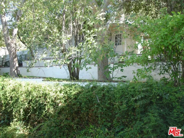 14590 Valley Vista Boulevard, Sherman Oaks, California 91403