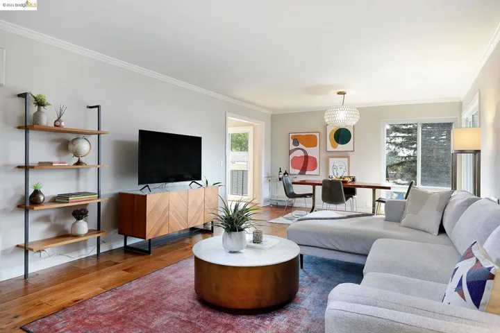 6558 Lucas Ave 302, Oakland, California 94611