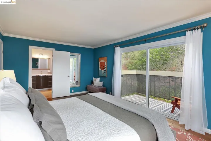 6558 Lucas Ave 302, Oakland, California 94611
