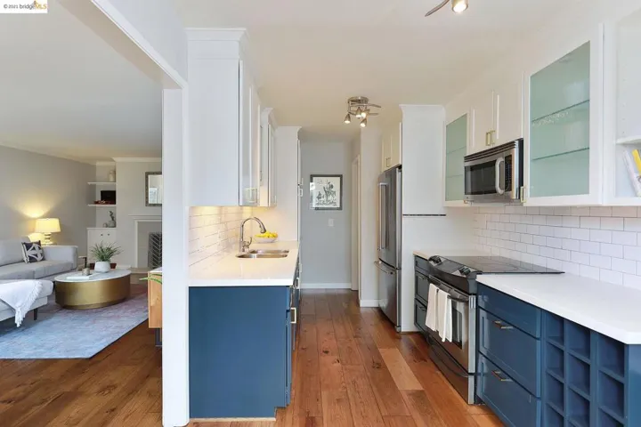 6558 Lucas Ave 302, Oakland, California 94611