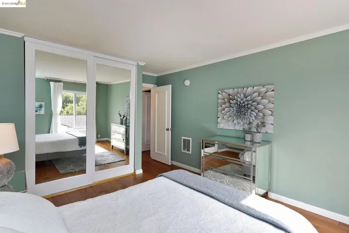 6558 Lucas Ave 302, Oakland, California 94611
