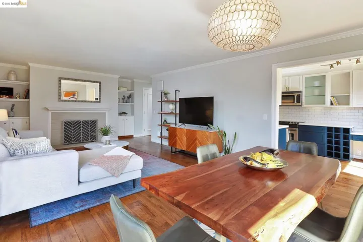 6558 Lucas Ave 302, Oakland, California 94611