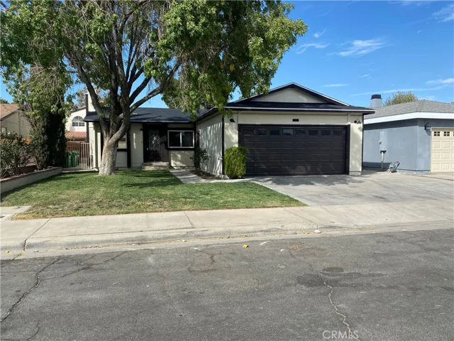 2341 Rosewood Avenue, Lancaster, California 93535
