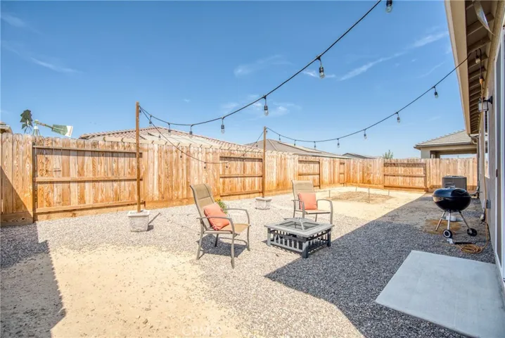 6882 E Braly Avenue, Fresno, California 93727