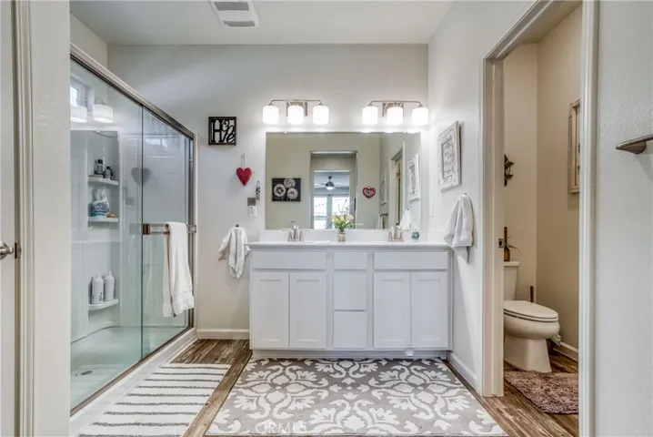 6882 E Braly Avenue, Fresno, California 93727