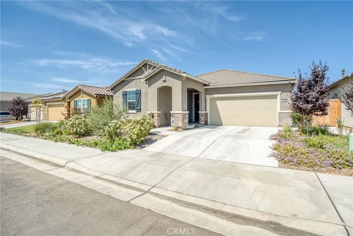 6882 E Braly Avenue, Fresno, California 93727