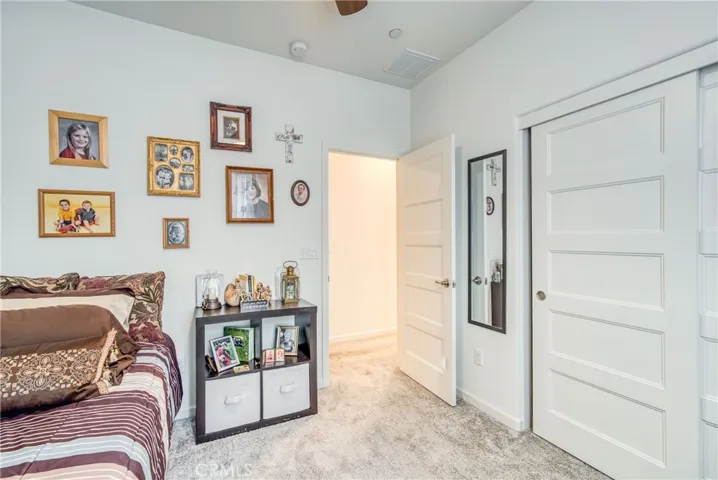 6882 E Braly Avenue, Fresno, California 93727