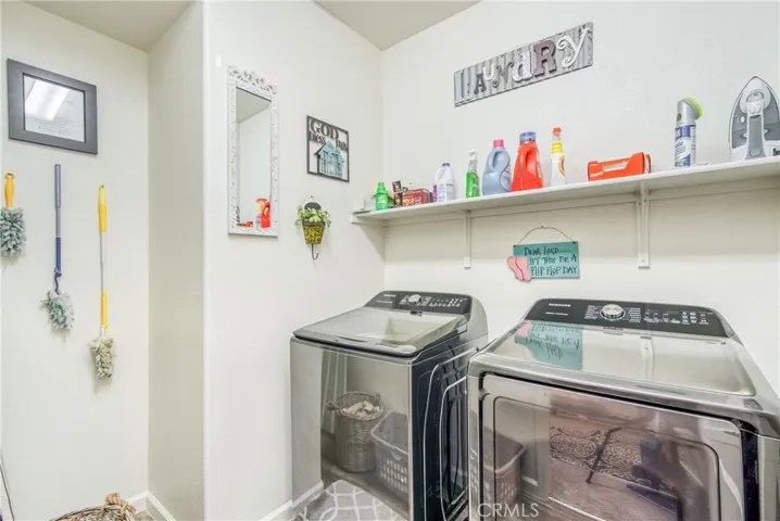 6882 E Braly Avenue, Fresno, California 93727