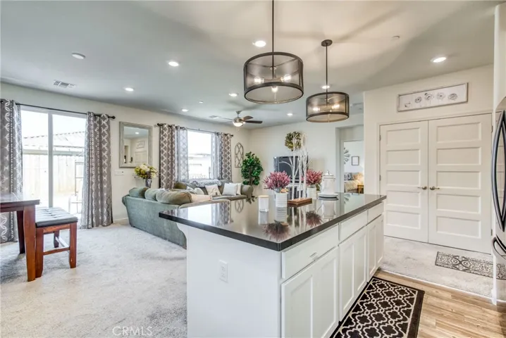 6882 E Braly Avenue, Fresno, California 93727