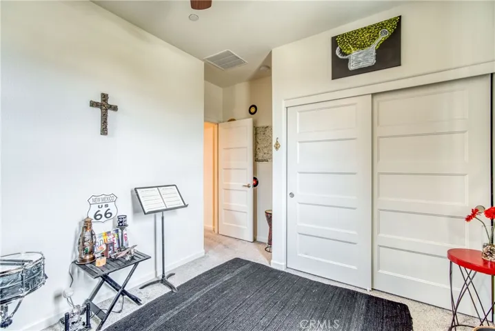 6882 E Braly Avenue, Fresno, California 93727