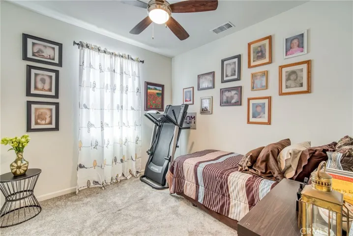 6882 E Braly Avenue, Fresno, California 93727