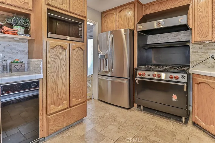 2831 Dalhart Avenue, Simi Valley, California 93063