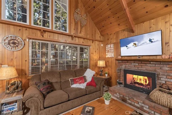 39907 Forest Road, Big Bear, California 92315