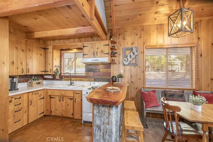 39907 Forest Road, Big Bear, California 92315