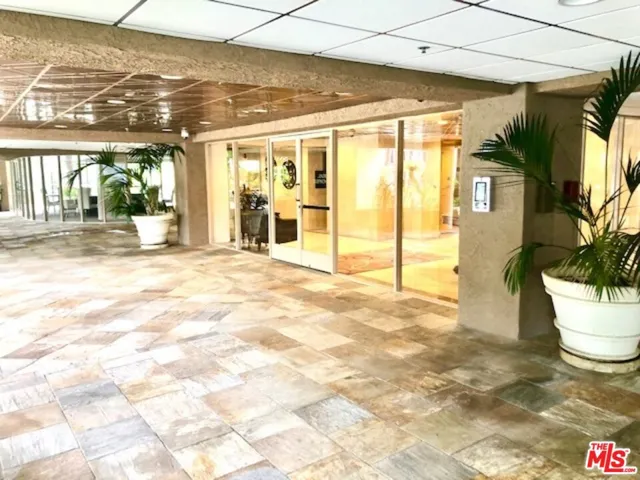 211 California Avenue 404, Santa Monica, California 90403