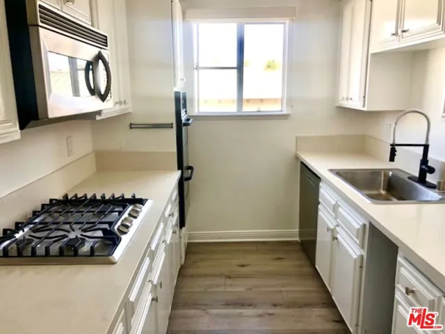 211 California Avenue 404, Santa Monica, California 90403