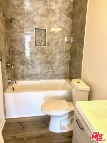 211 California Avenue 404, Santa Monica, California 90403