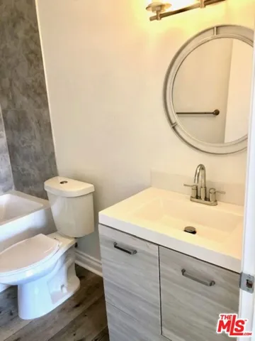 211 California Avenue 404, Santa Monica, California 90403