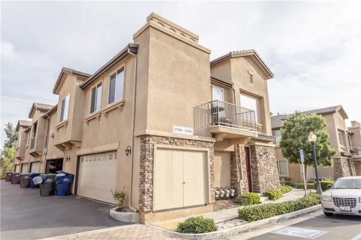 27950 Avalon Drive, Canyon Country, California 91351