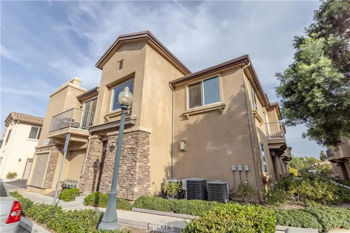 27950 Avalon Drive, Canyon Country, California 91351