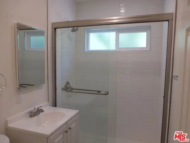 129 Robinson Street 2, Los Angeles, California 90026