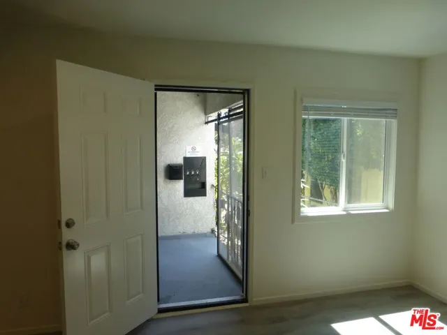 129 Robinson Street 2, Los Angeles, California 90026