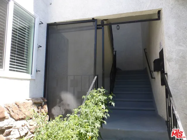 129 Robinson Street 2, Los Angeles, California 90026