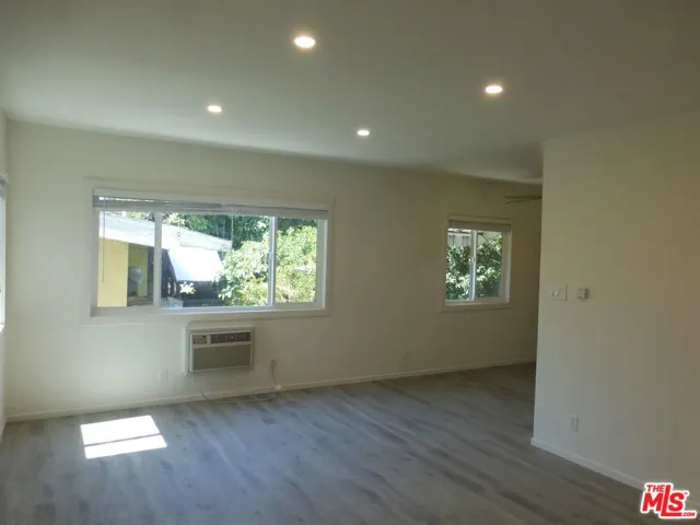 129 Robinson Street 2, Los Angeles, California 90026