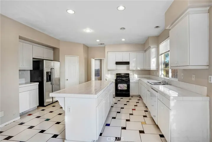 24399 Brillante Drive, Wildomar, California 92595