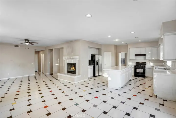 24399 Brillante Drive, Wildomar, California 92595