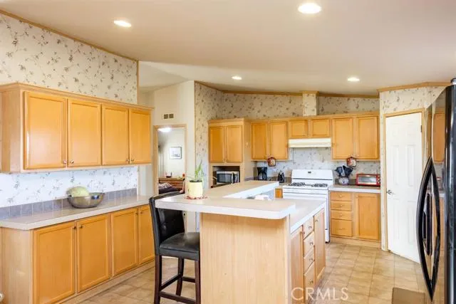 13855 Rochester Road, Phelan, California 92371
