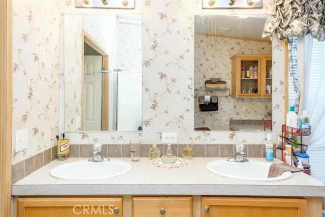 13855 Rochester Road, Phelan, California 92371