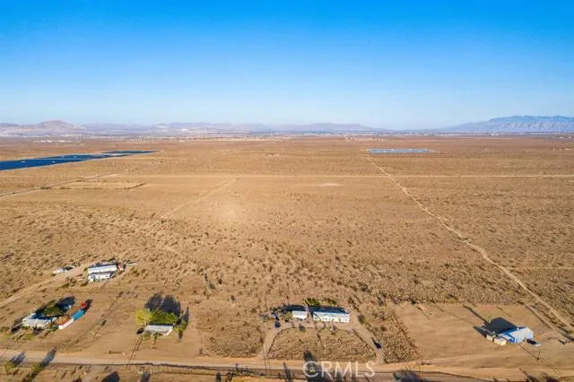 13855 Rochester Road, Phelan, California 92371