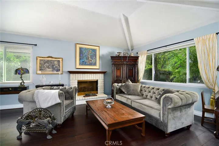 7824 Woodhall Avenue, West Hills, California 91304