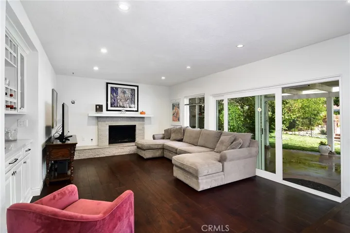 7824 Woodhall Avenue, West Hills, California 91304