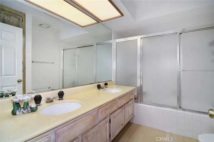 7824 Woodhall Avenue, West Hills, California 91304