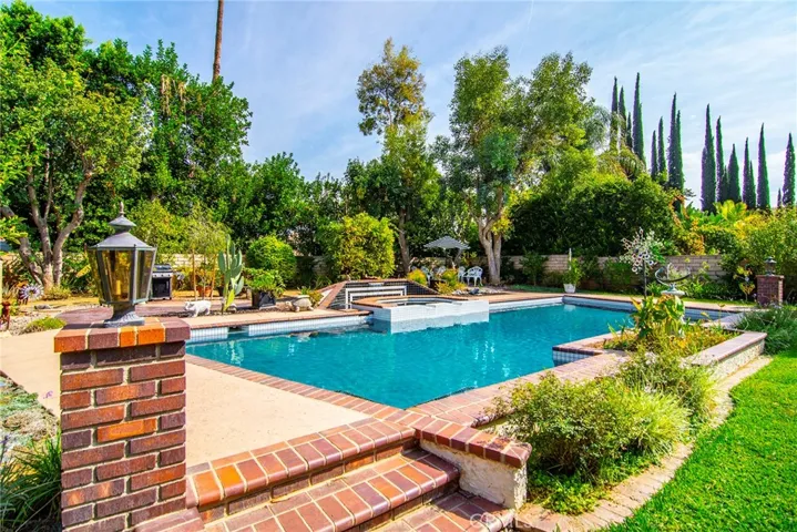 7824 Woodhall Avenue, West Hills, California 91304