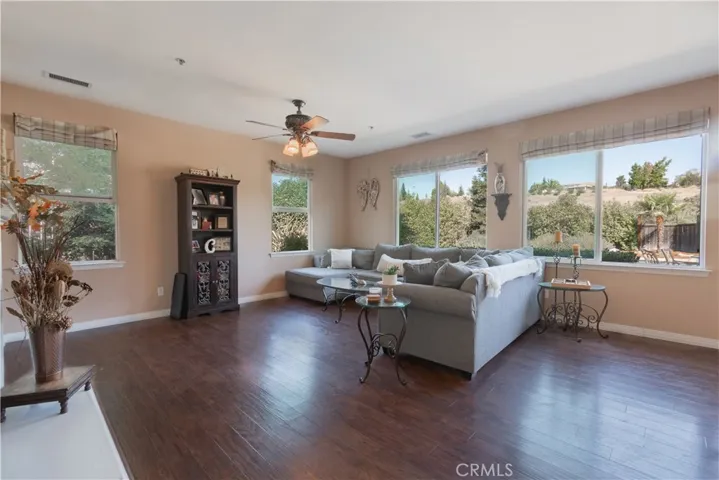 1530 Granache Way, Templeton, California 93465