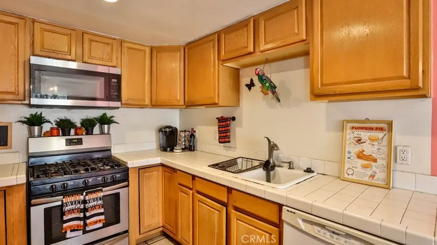 10058 Aspen Circle, Santa Fe Springs, California 90670