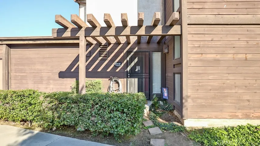 10058 Aspen Circle, Santa Fe Springs, California 90670