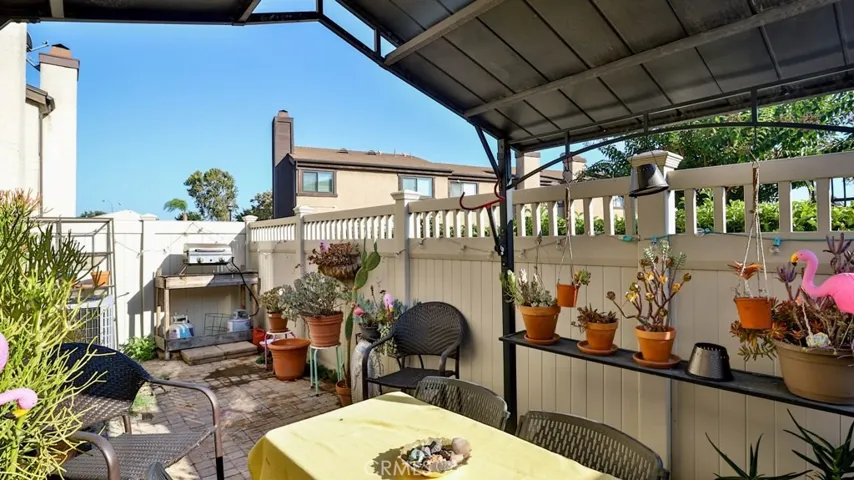 10058 Aspen Circle, Santa Fe Springs, California 90670