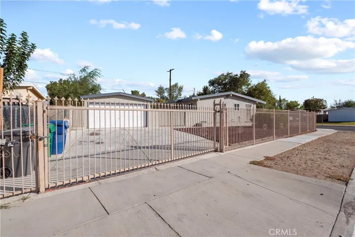 45437 Fig Avenue, Lancaster, California 93534
